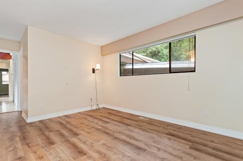 100 Robertson Crescent, Hope, BC 