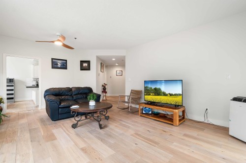 206-45734 Patten Avenue, Chilliwack, BC 