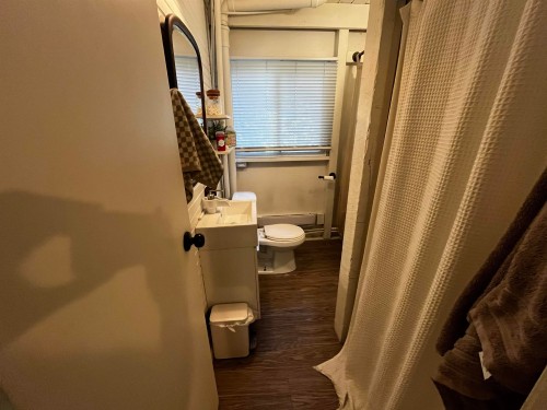 14964 Parkhill Boulevard, Sunshine Valley, BC - Indoor Photo Showing Bathroom