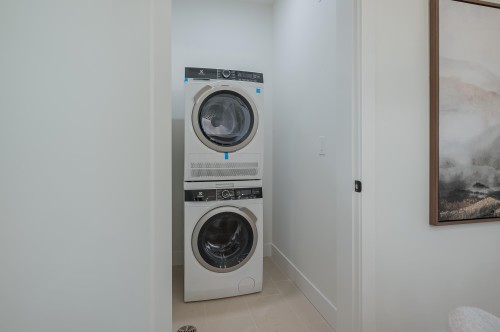 Studio-46195 Thomas Road, Chilliwack, BC 