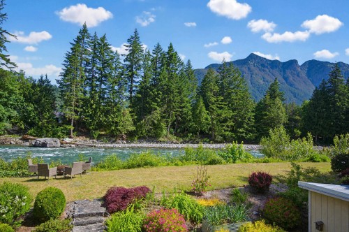 120 Robertson Crescent, Hope, BC 