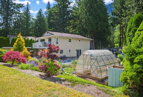 120 Robertson Crescent, Hope, BC 