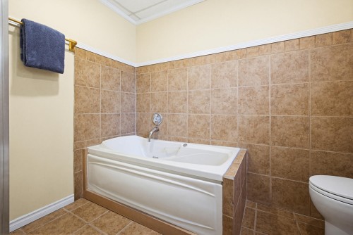 120 Robertson Crescent, Hope, BC 