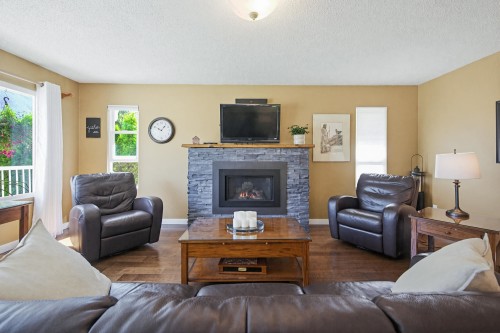 120 Robertson Crescent, Hope, BC 