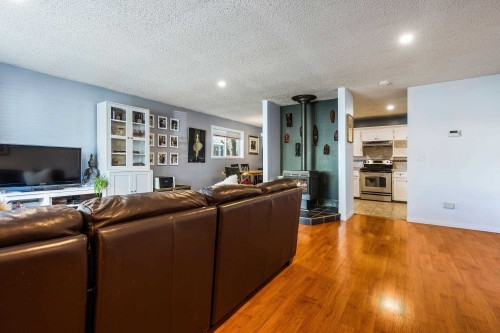 8880 Allard Street, Chilliwack, BC - Indoor