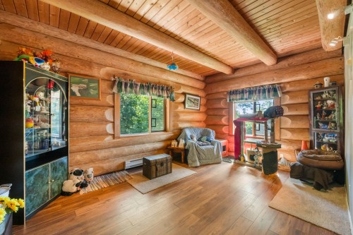 5520 Graham Drive, Ryder Lake, BC 