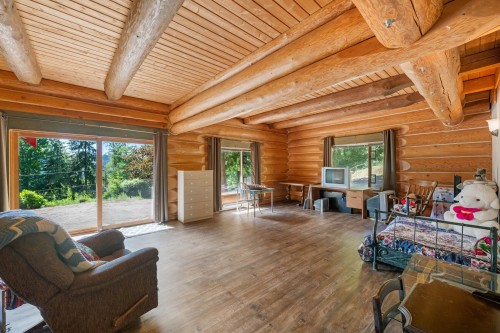 5520 Graham Drive, Ryder Lake, BC 