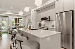 211-45511 Campus Drive Chilliwack, BC V2R 6K8