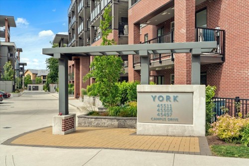 211-45511 Campus Drive, Chilliwack, BC 