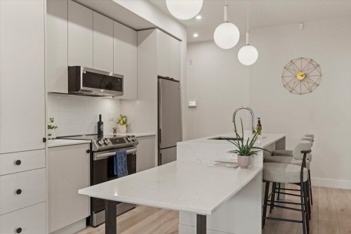 211-45511 Campus Drive, Chilliwack, BC 