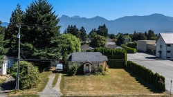 9438 Broadway Street Chilliwack, BC V2P 5T9