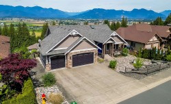 7319 Mount Thurston Drive Chilliwack, BC V4Z 0A3