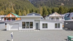 HG185-71376 Grove Place Hope, BC V0X 1L5