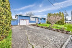 8429 Hilton Drive Chilliwack, BC V2P 4Y2