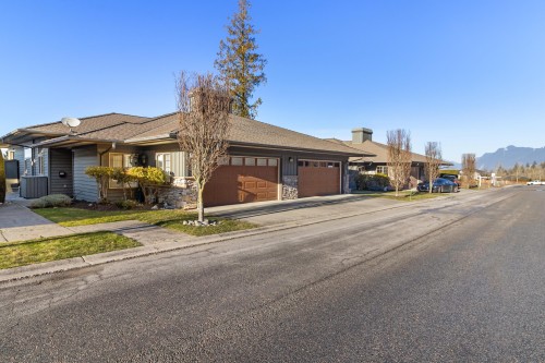 104-51096 Falls Court  Chilliwack, BC V4Z 1K7