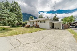 776 7th Avenue Hope, BC V0X 1L4