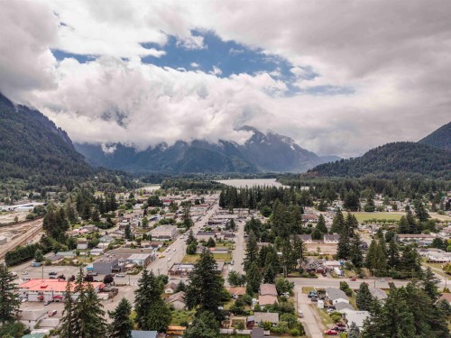 776 7Th Avenue, Hope, BC 