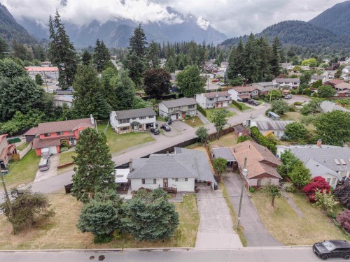 776 7Th Avenue, Hope, BC 