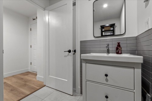 8542 Mccutcheon Avenue, Chilliwack, BC 