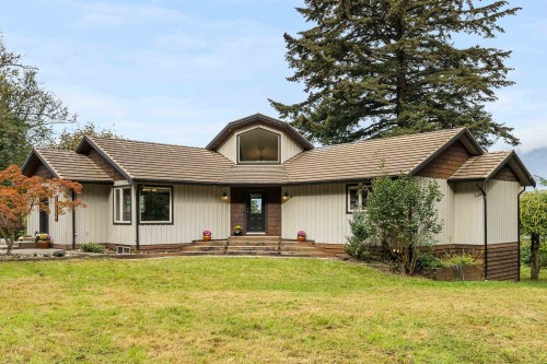 8379 Chelmsford Place, Chilliwack, BC 