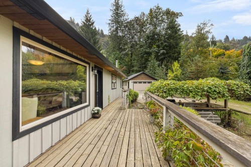 8379 Chelmsford Place, Chilliwack, BC 