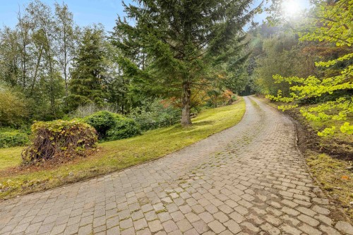 8379 Chelmsford Place, Chilliwack, BC 