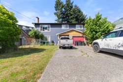 540 5th Avenue Hope, BC V0X 1L0