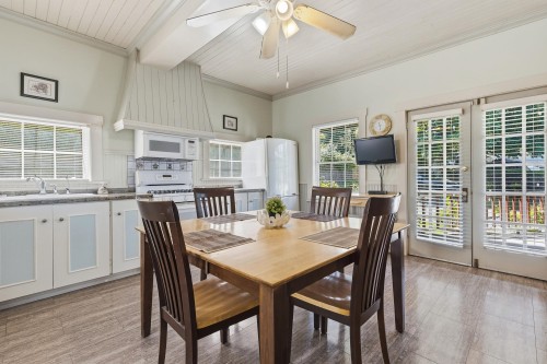 1075 3Rd Avenue, Hope, BC 