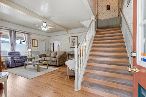 1075 3Rd Avenue, Hope, BC 