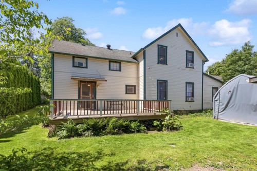 1075 3Rd Avenue, Hope, BC 