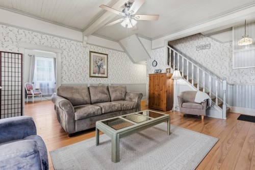 1075 3Rd Avenue, Hope, BC 