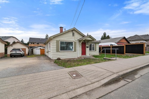 8825 Edward Street  Chilliwack, BC V2P 4C8