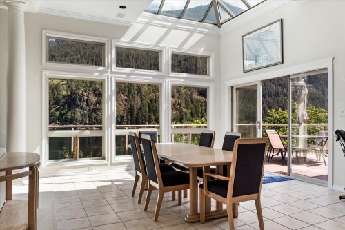 21313 Lakeview Crescent, Hope, BC 