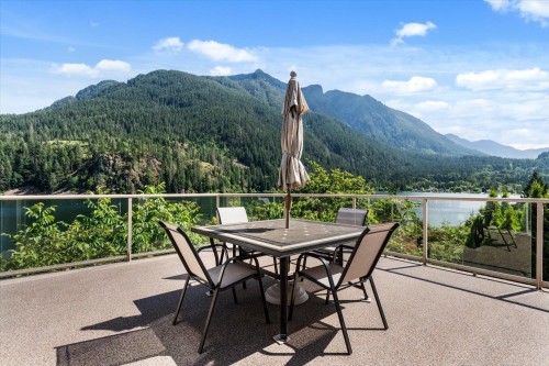 21313 Lakeview Crescent, Hope, BC 
