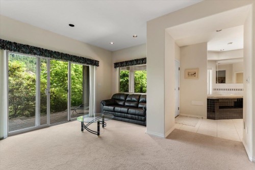 21313 Lakeview Crescent, Hope, BC 