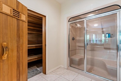 21313 Lakeview Crescent, Hope, BC 