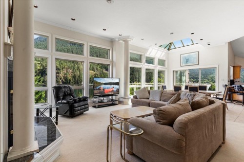 21313 Lakeview Crescent, Hope, BC 