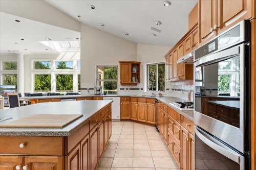 21313 Lakeview Crescent, Hope, BC 