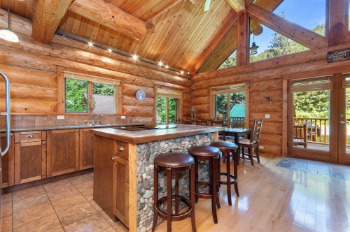 A22-14581 Alpine Boulevard  Hope, BC V0X 1L5