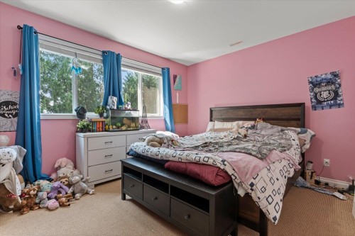 7257 Bryant Place, Chilliwack, BC - Indoor Photo Showing Bedroom