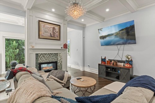 7257 Bryant Place, Chilliwack, BC - Indoor Photo Showing Living Room With Fireplace