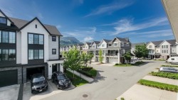 44486 Sherry Drive Chilliwack, BC V2R 0R6