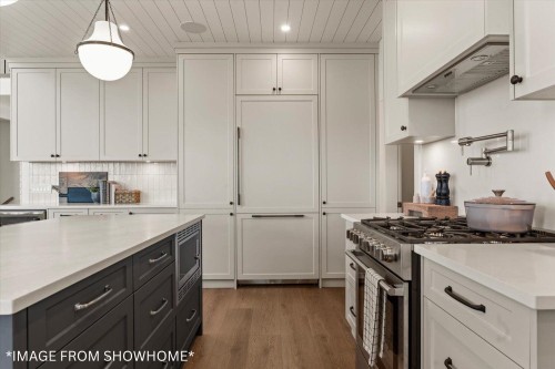 47371 Chartwell Drive, Chilliwack, BC - Indoor Photo Showing Kitchen