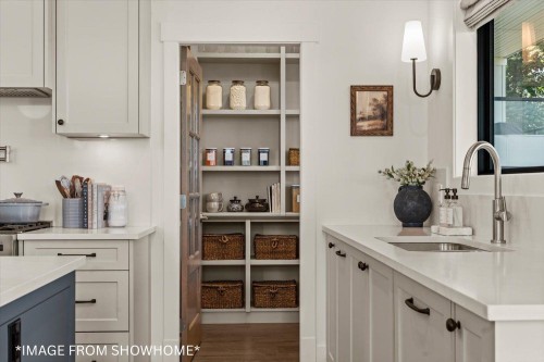 47371 Chartwell Drive, Chilliwack, BC - Indoor Photo Showing Kitchen
