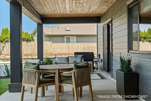 47371 Chartwell Drive, Chilliwack, BC - Outdoor With Exterior