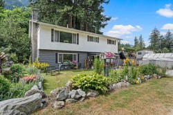 300 Robertson Crescent Hope, BC V0X 1L4