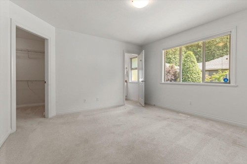 194-46000 Thomas Road, Chilliwack, BC - Indoor Photo Showing Other Room