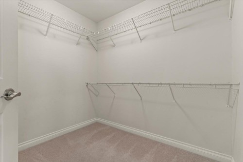 194-46000 Thomas Road, Chilliwack, BC - Indoor With Storage