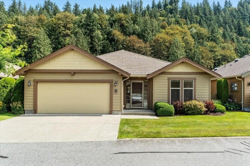 194-46000 Thomas Road, Chilliwack, BC - Outdoor With Facade