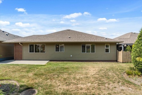 194-46000 Thomas Road, Chilliwack, BC - Outdoor
